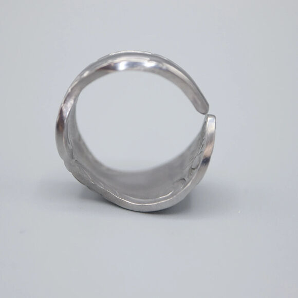 Royal Coronation Spoon Ring Size 11 Floral Leaf Stainless Steel Polished Vintage - Picture 8 of 10